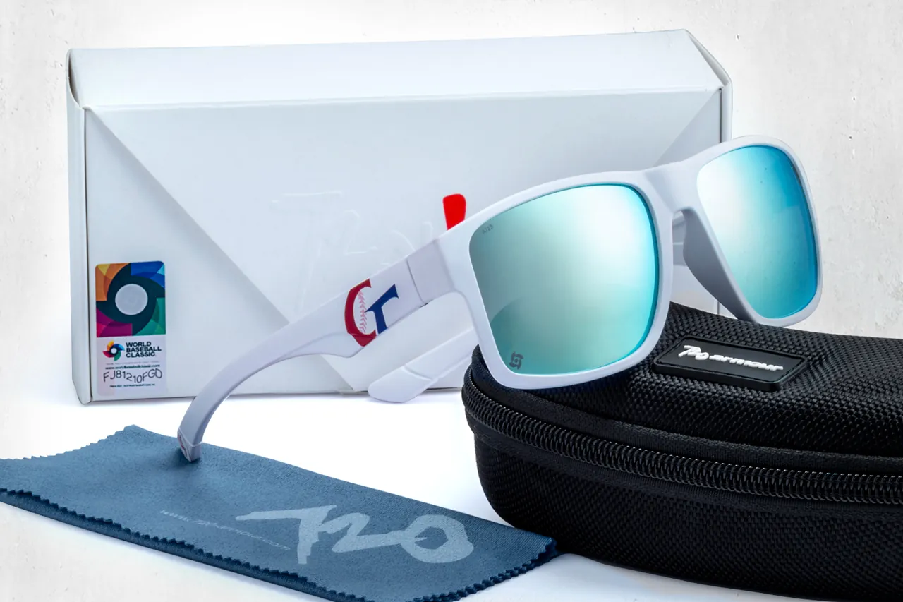 WBC 限量眼鏡 產品包裝與標籤視覺設計